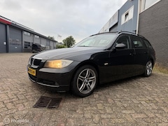 BMW 3-serie Touring - 318i Pano / AUTOMAAT/LEER
