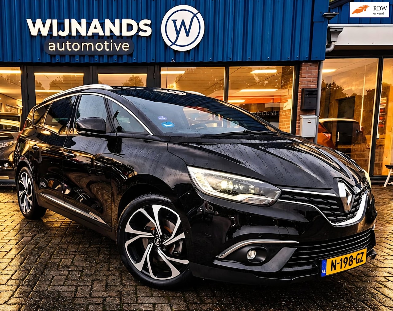 Renault Grand Scénic - 1.3 TCe Bose 7p. Trekhaak Panoramadak - AutoWereld.nl