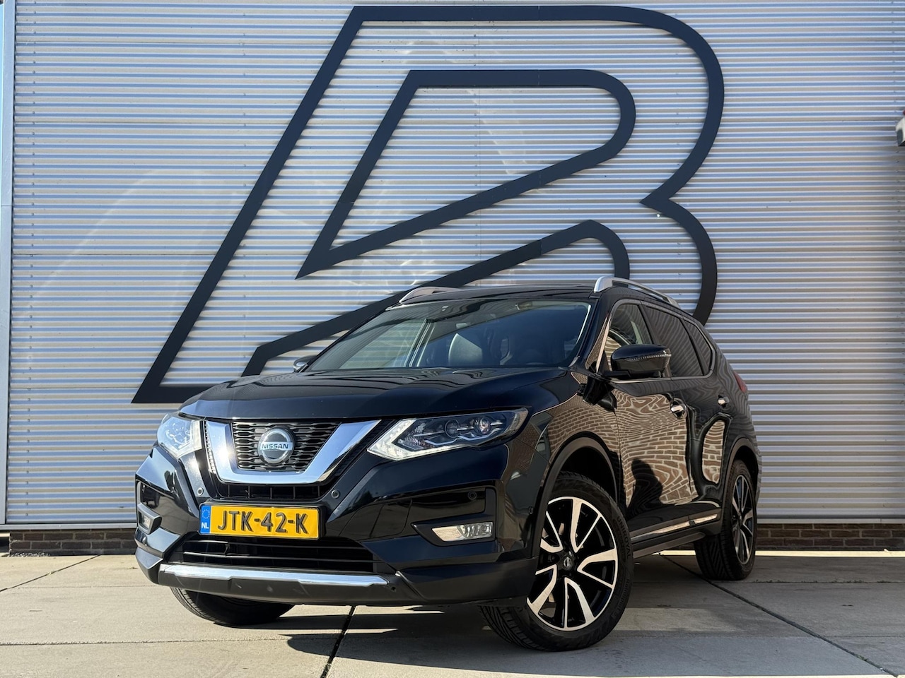 Nissan X-Trail - 1.3 DIG-T Tekna 7p. 1e Eigenaar|Dealer Onderhouden|Pano|Camera|Trekhaak|Stoel+Stuur verw.| - AutoWereld.nl