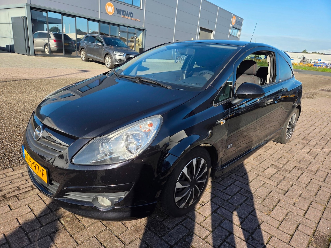 Opel Corsa - 1.4-16V Business LOOPT OP 3 CILINDERS!! - AutoWereld.nl