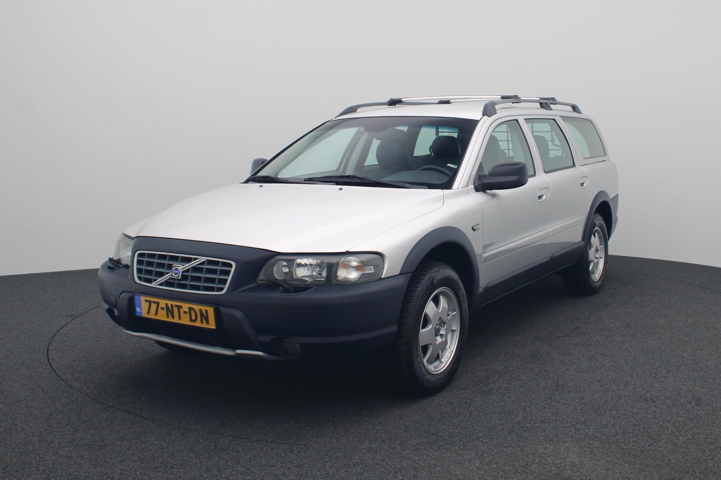 Volvo XC70 - 2.5 T Automaat Comfort Line - AutoWereld.nl