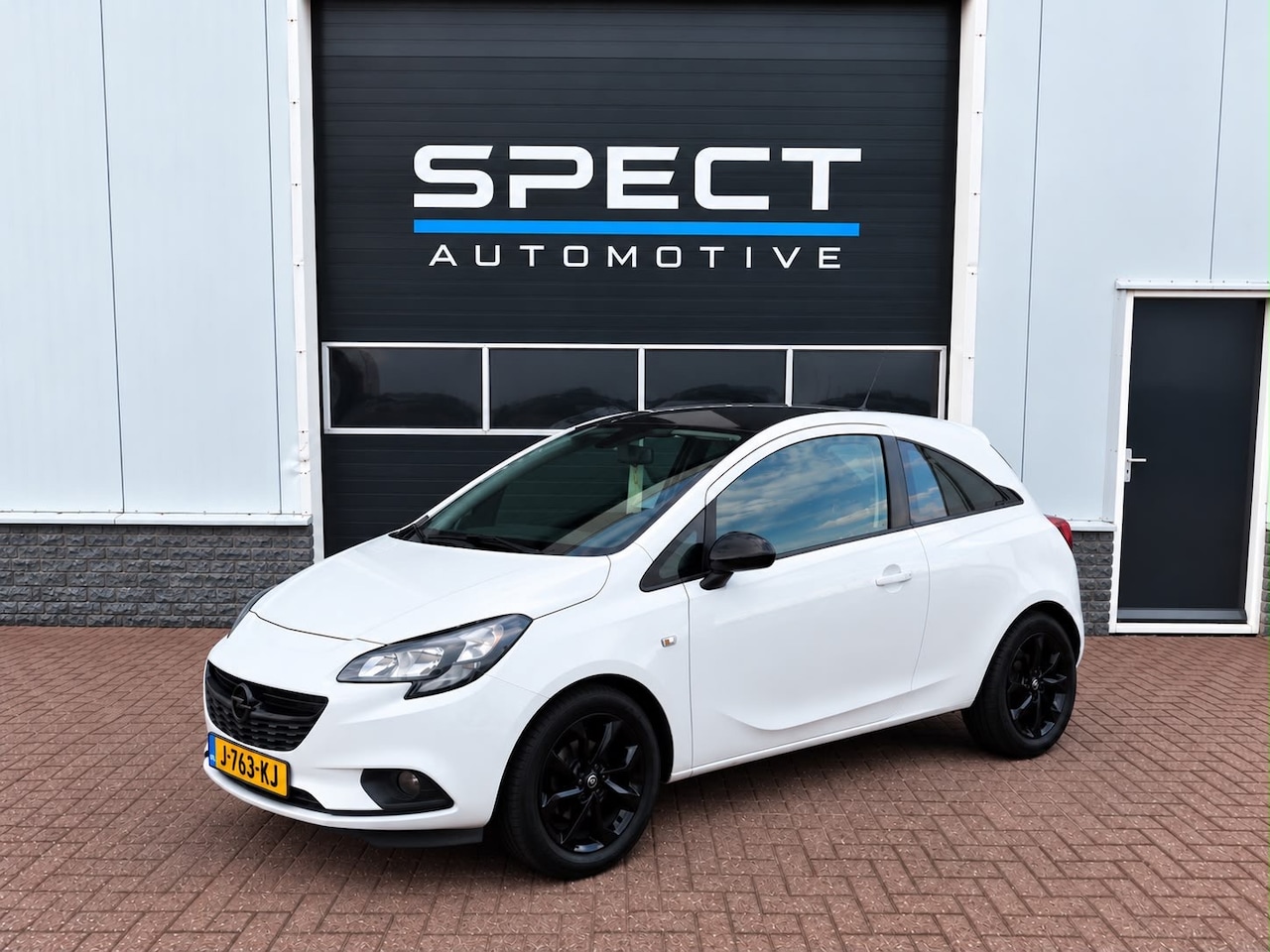 Opel Corsa - 1.2 Color Edition 69 Pk | Climate Control | Cruise Control | Stoelverwarming | Nieuwe APK - AutoWereld.nl