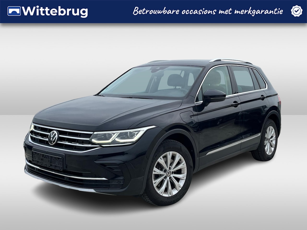 Volkswagen Tiguan - 1.4 TSI eHybrid 245PK Elegance / Matrix LED / Head-Up Display / 360 Camera / Dodehoek Sens - AutoWereld.nl