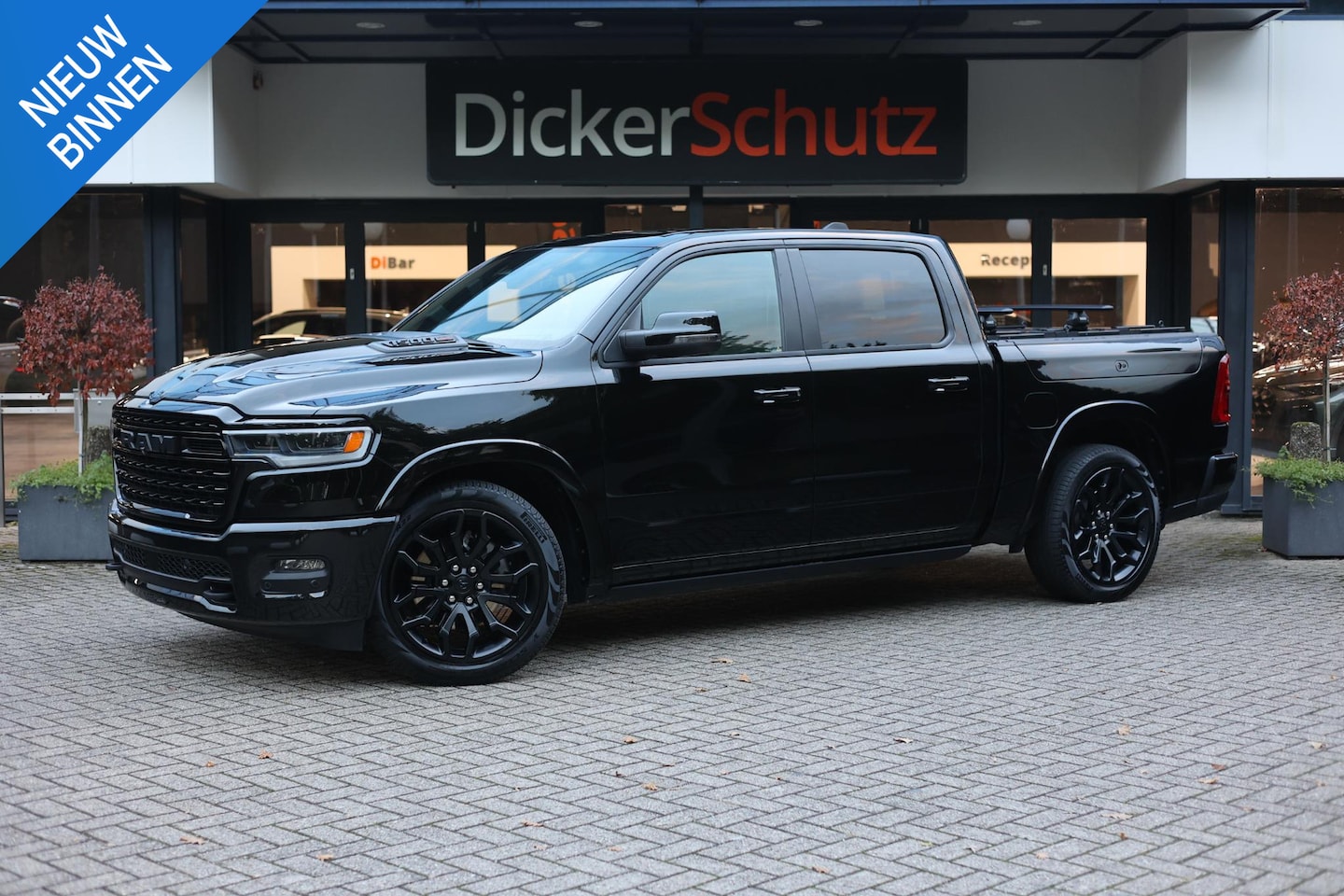 Dodge Ram 1500 - Limited Night HO Massage | Luchtvering | LPG | Split Tailgate - AutoWereld.nl