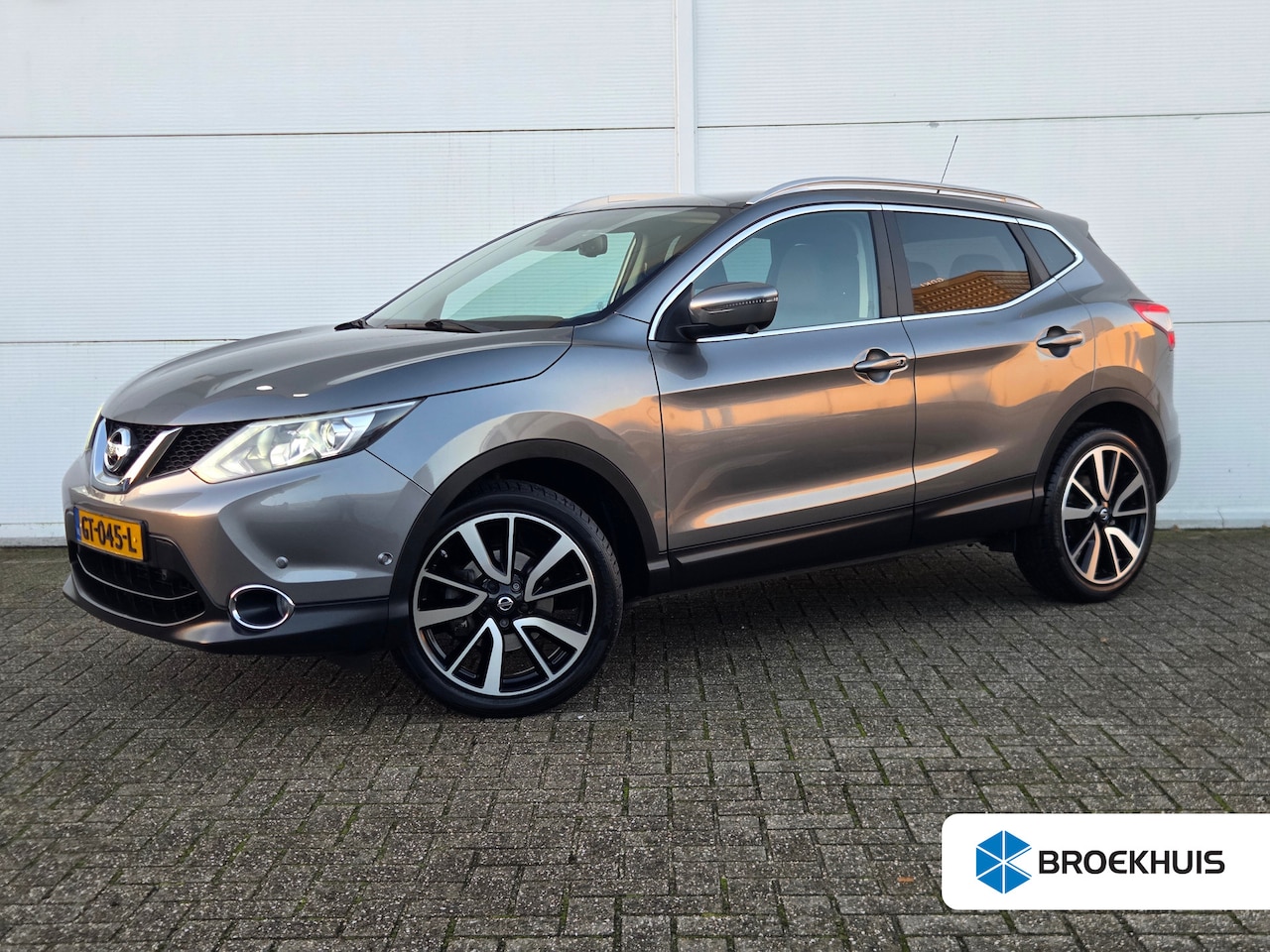 Nissan Qashqai - 1.6 Tekna Cruise control / Panoramadak / Keyless entry/start / - AutoWereld.nl
