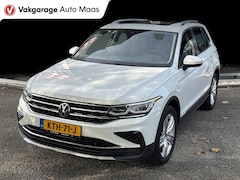 Volkswagen Tiguan - 1.4 TSI eHybrid Elegance SOh 98.4% / Pano/ Camera/ Trekhaak/