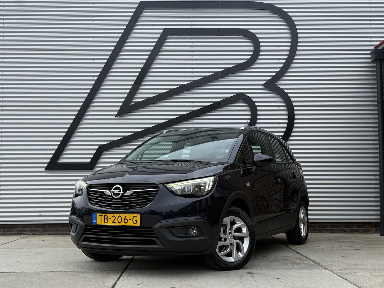 Opel Crossland X - 1.2 Turbo Innovation Navi|Carplay|Trekhaak|D-riem vv in 2024|Clima|Cruise|Stoelverwarming| - AutoWereld.nl