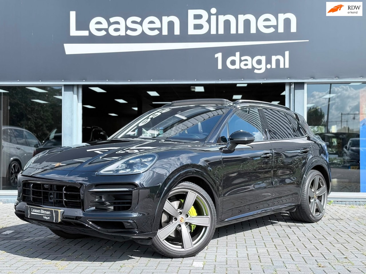 Porsche Cayenne - 3.0 E-Hybrid Sport Pano|Softclose|Headup|Massage - AutoWereld.nl