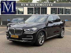 BMW X5 - xDrive45e High Executive LASER LED| ELEKTRISCHE TREKHAAK | PANO| HUD| DEALER ONDERHOUDEN|