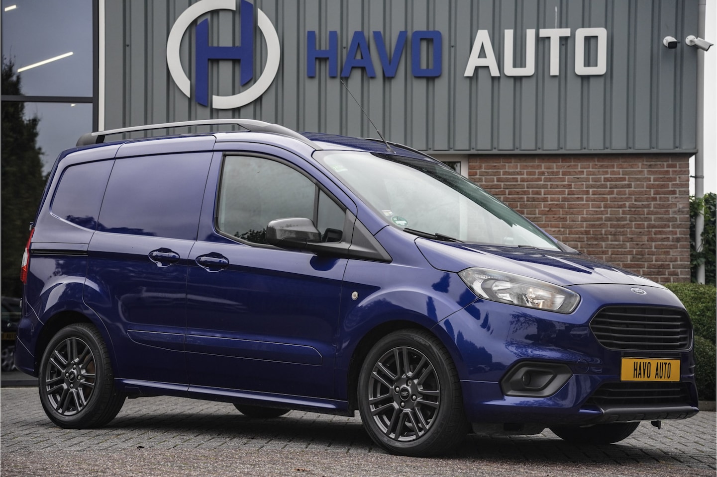 Ford Transit Courier - 1.0 Sport, AIRCO, FULL OPTION, BTW-VRIJ / MARGE - AutoWereld.nl