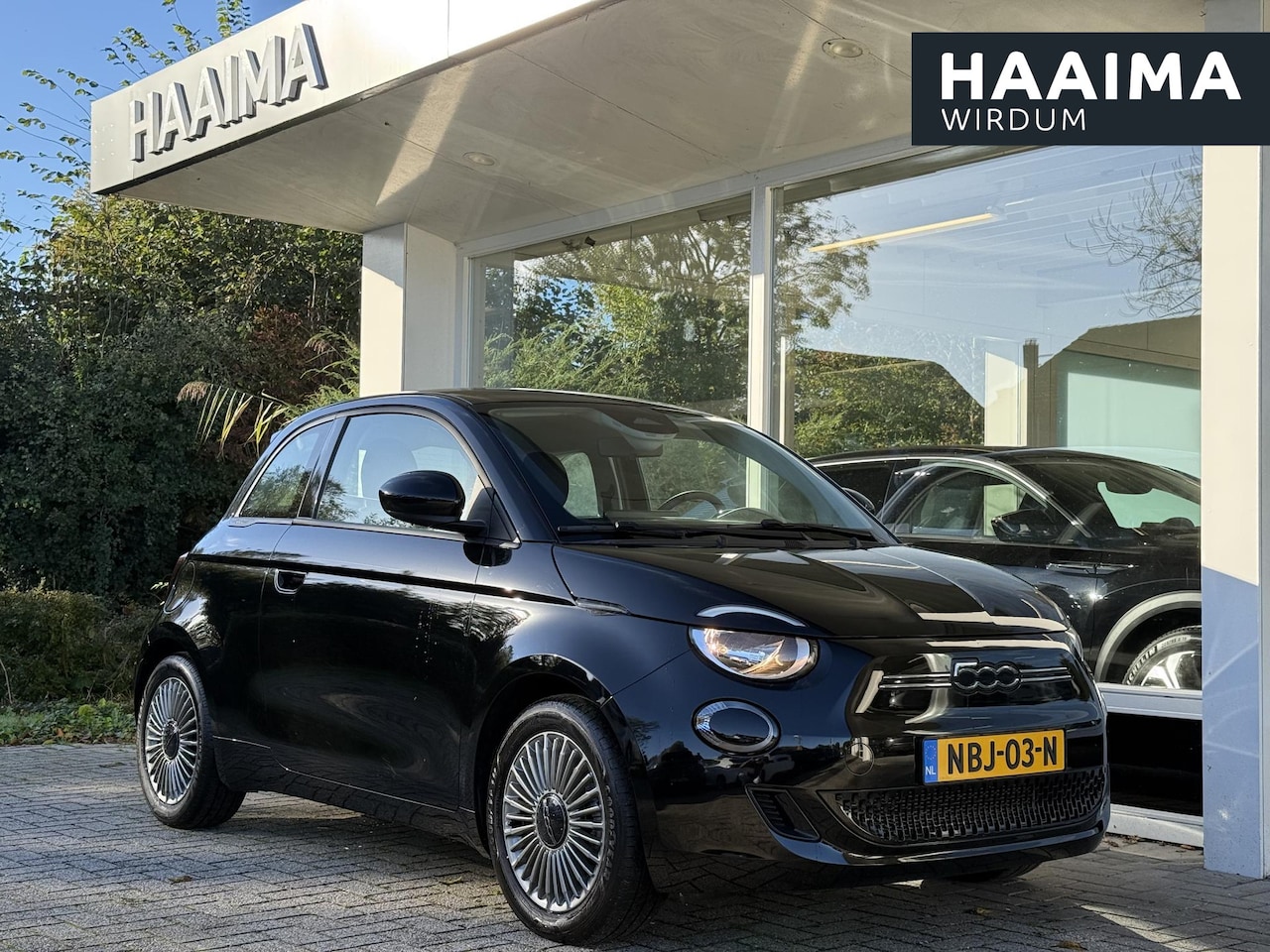 Fiat 500e - Urban 42 kWh | 322 WLTP Range | Cruise Control | Apple Carplay/Android Auto | Lichtmetalen - AutoWereld.nl