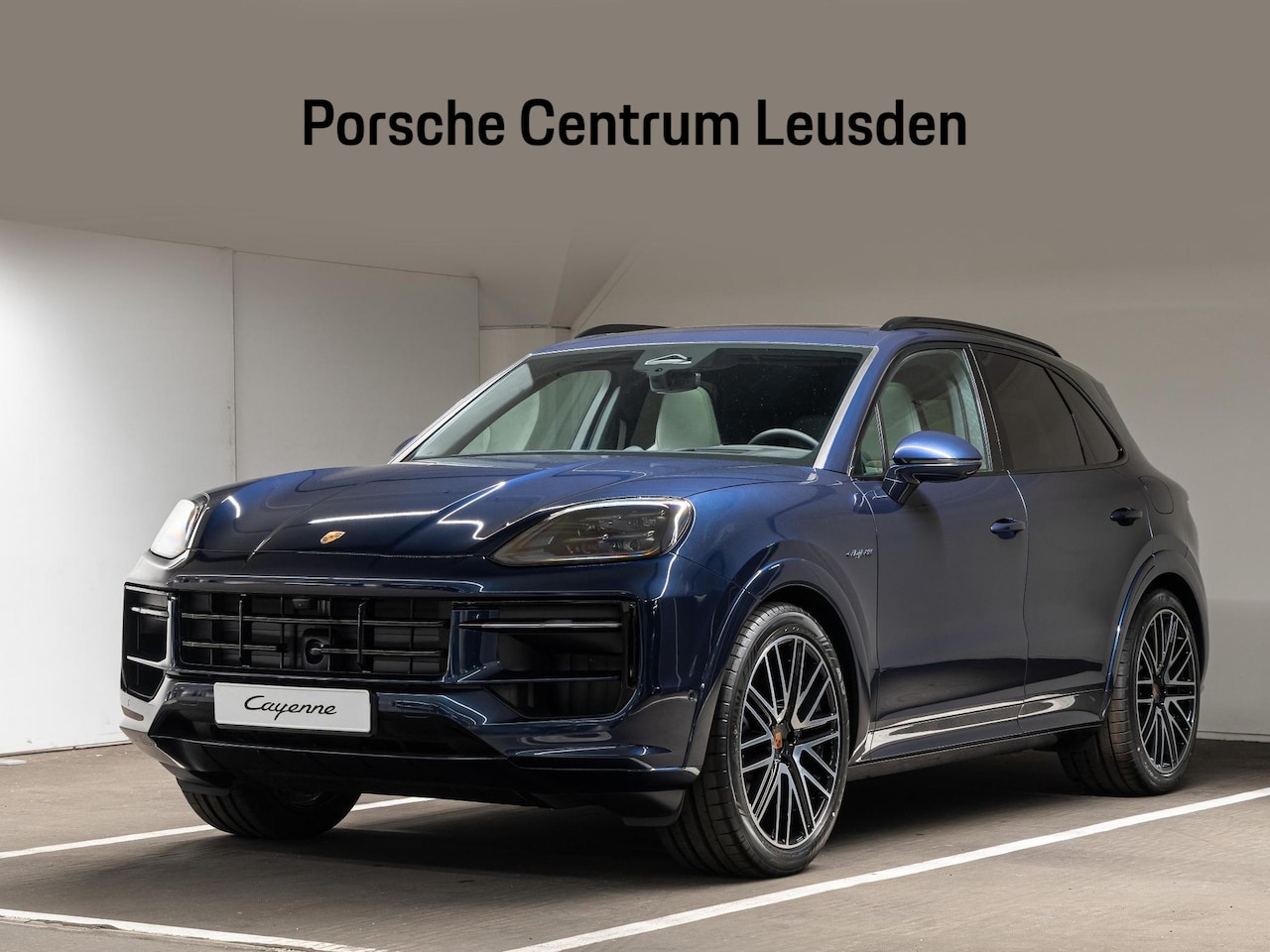 Porsche Cayenne - 3.0 E-Hybrid Black Edition 3.0 E-Hybrid Black Edition - AutoWereld.nl