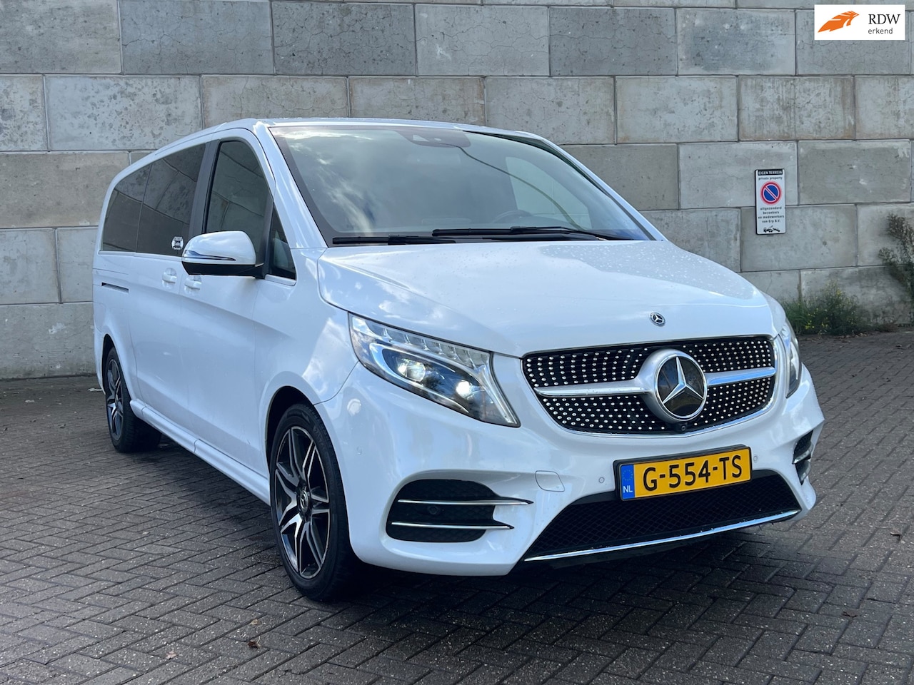 Mercedes-Benz V-klasse - 300d Extra Lang Avantgarde Edition 300d Extra Lang Avantgarde Edition - AutoWereld.nl