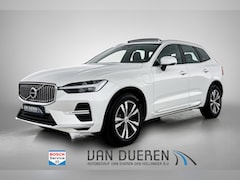 Volvo XC60 - 2.0 T6 Plug-in hybrid AWD Core Bright Pano, Carplay, trekhaak elektrisch