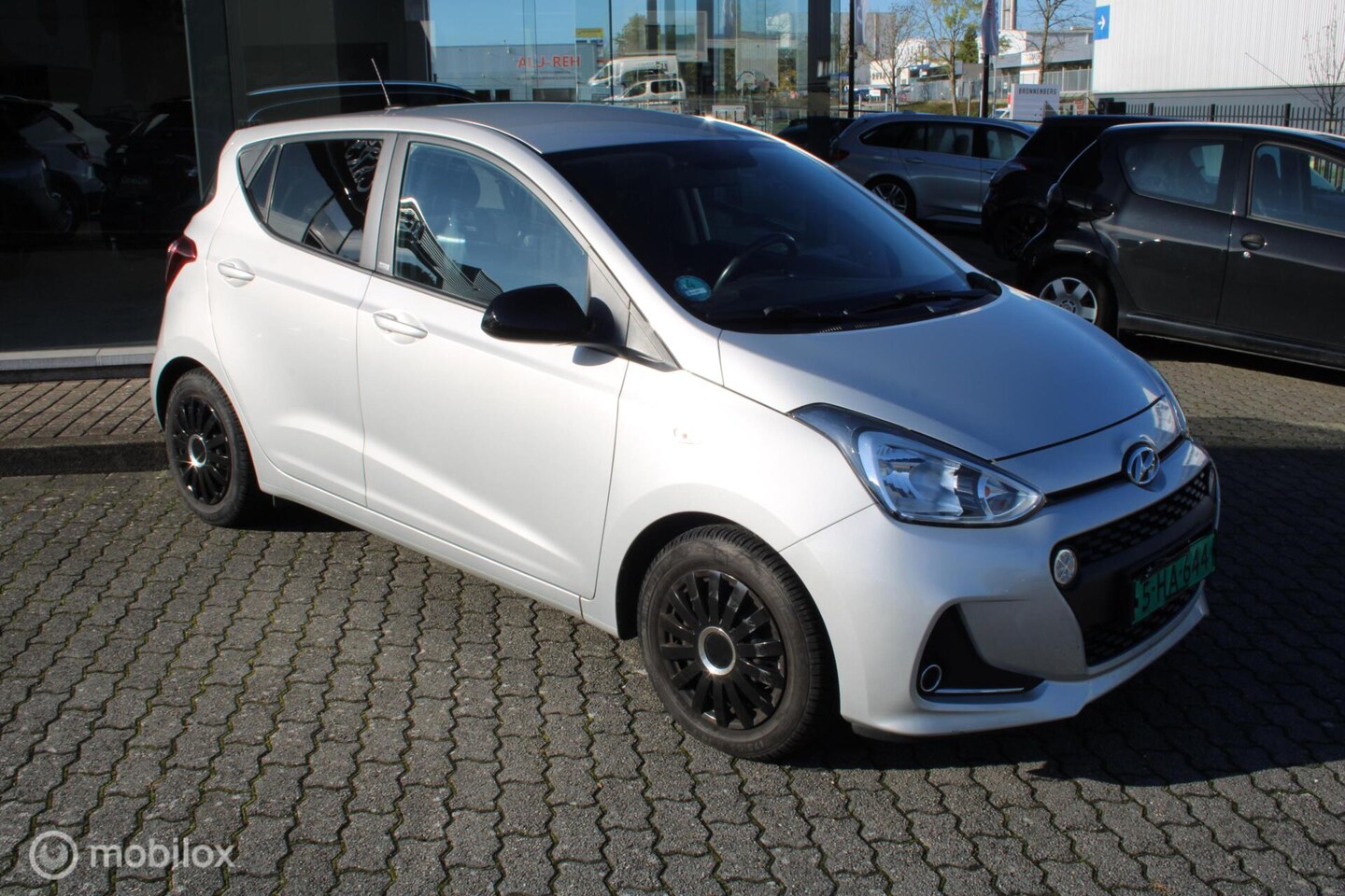 Hyundai i10 - 1.0i Comfort 5p. 1.0i Comfort 5p. - AutoWereld.nl