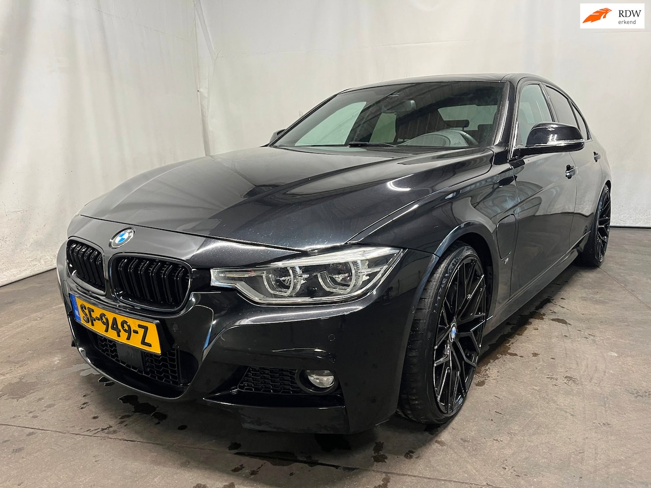 BMW 3-serie - 330e - Diefstal Schade - AutoWereld.nl