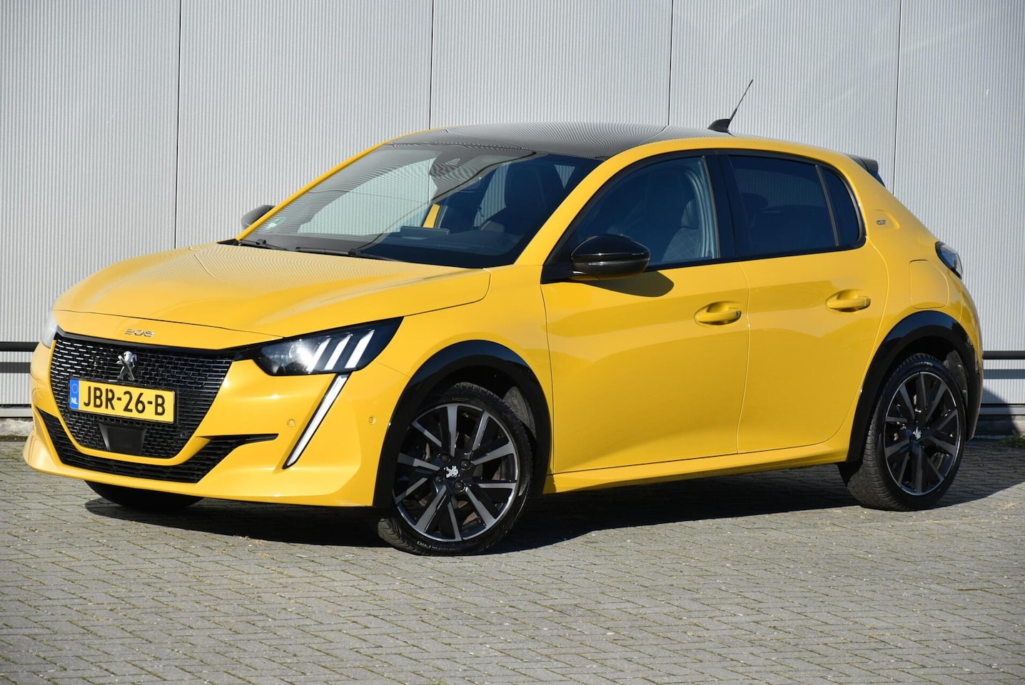 Peugeot 208 - 1.2 PureTech GT Pack Line Panorama dak Apple PDC - AutoWereld.nl