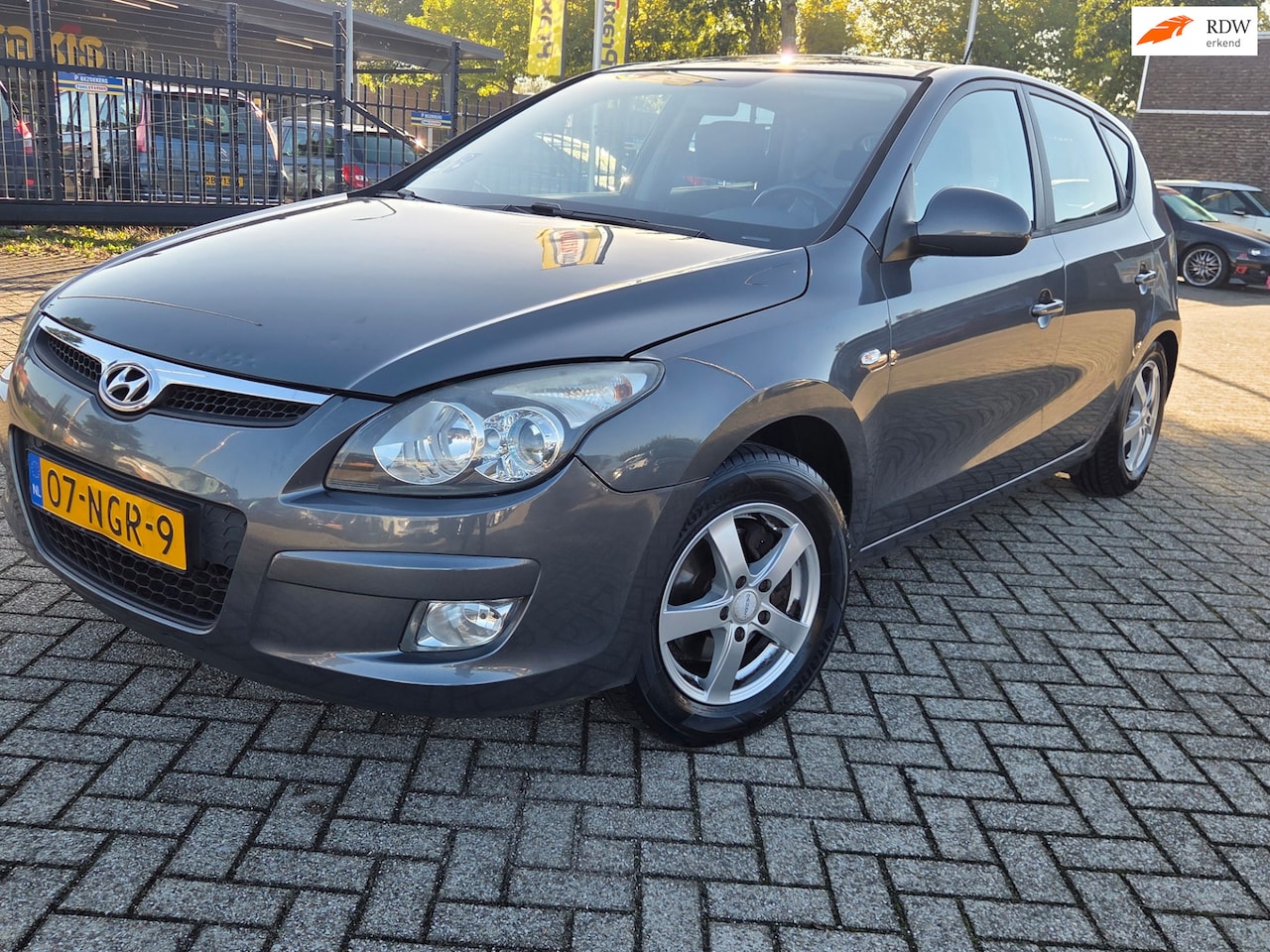 Hyundai i30 - 1.6i Dynamic/TREKHAK/PARKSENSOR - AutoWereld.nl