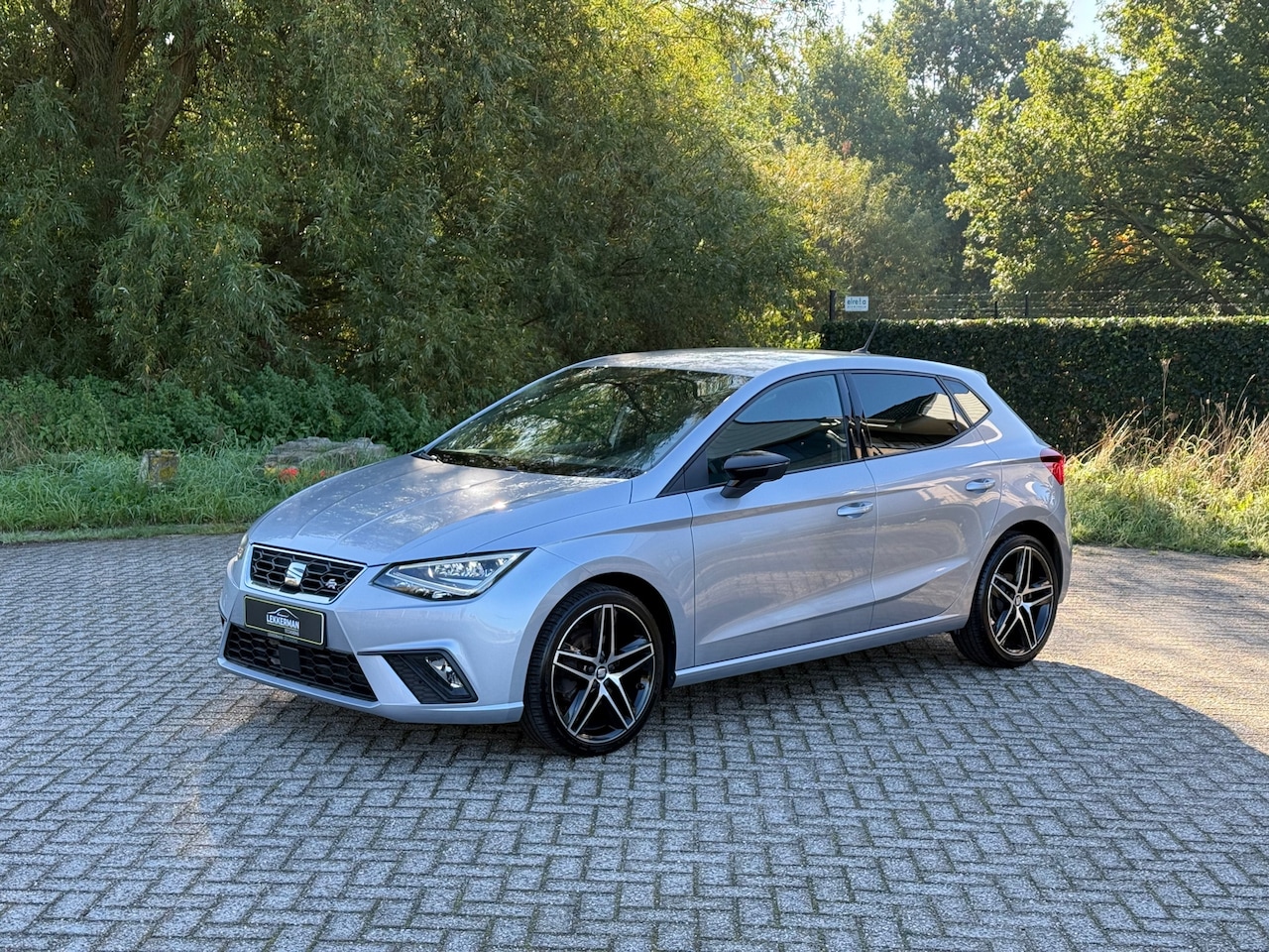 SEAT Ibiza - 1.0 TSI FR 116PK I ALCANTARA I CARPLAY I DIKKE AUTO! I LED I NWE APK - AutoWereld.nl