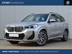 BMW X1 - xDrive30e M Sport Automaat / Trekhaak / Sportstoelen / M Adaptief onderstel / Adaptieve LE