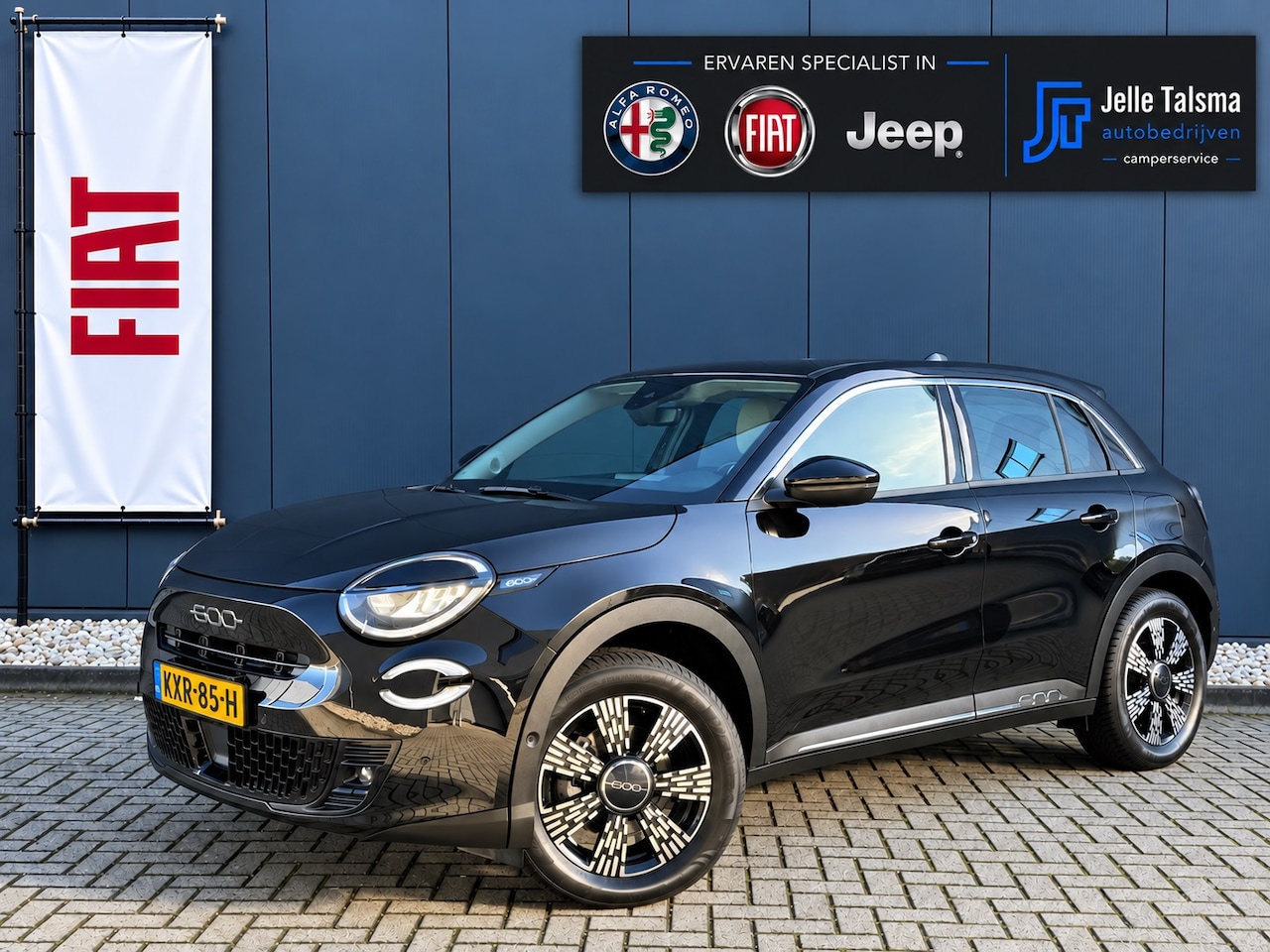 Fiat 600 - 1.2 Hybrid Urban | Camera | Parkeersensoren voor+achter | Stoelverwarming - AutoWereld.nl