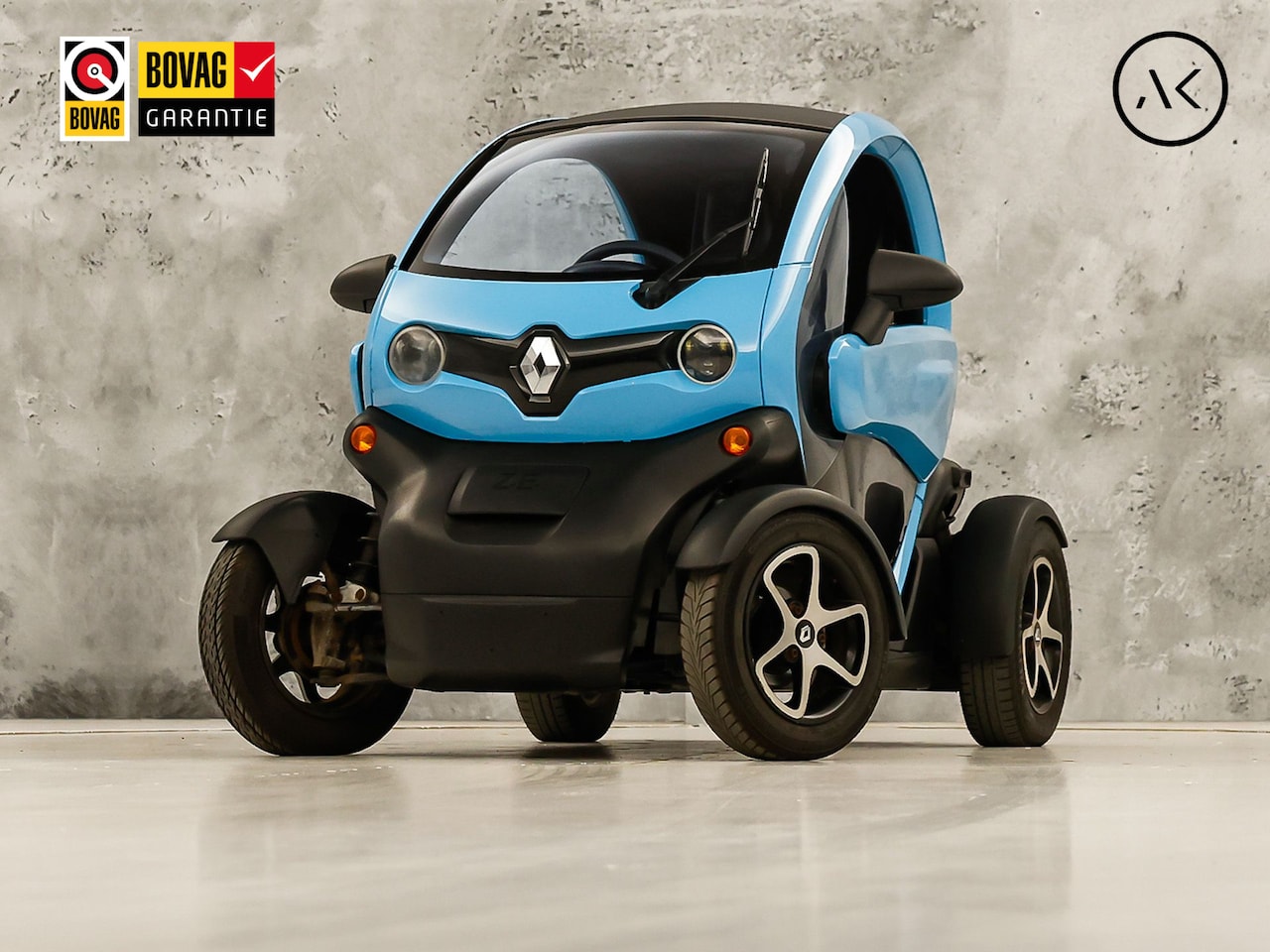 Renault Twizy - Life Sport (45 KMH, BROMMER KENTEKEN, LED, ZWART LEDER, PARKEERSENSOREN, SPORTSTOEL, NIEUW - AutoWereld.nl