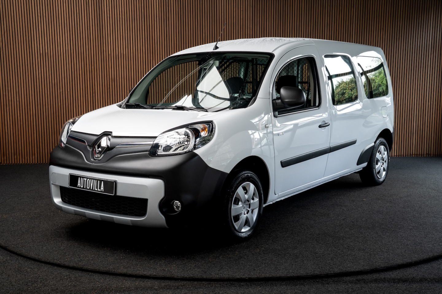 Renault Kangoo - Z.E. 33 Maxi Aut. Airco 1x Schuifdeur 1e Eigenaar BTW auto - AutoWereld.nl
