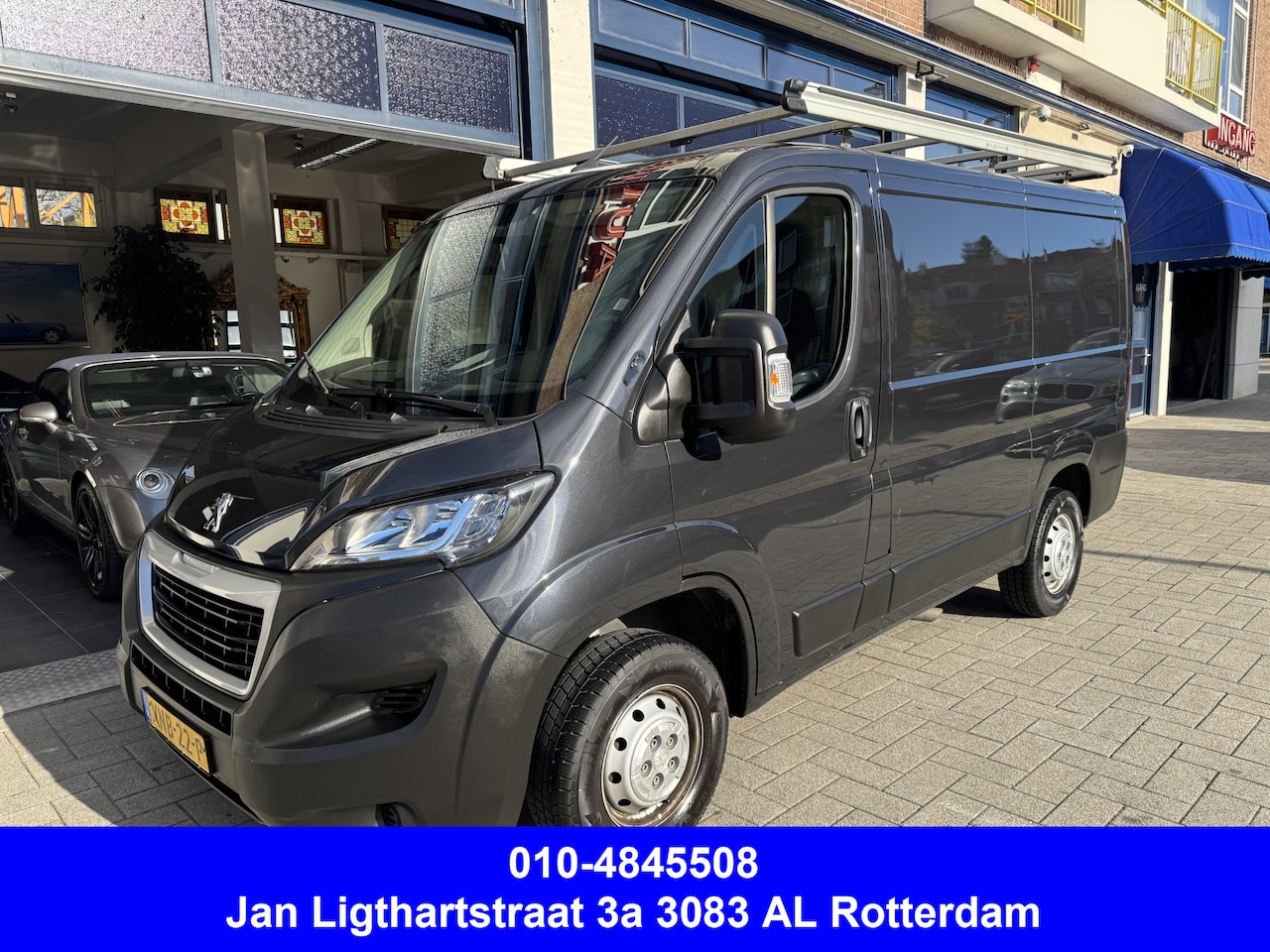 Peugeot Boxer - 330 2.2 BlueHDi 120 L1H1 Premium 1 EIGENAAR/CAMERA/DEALER OND/NW APK - AutoWereld.nl
