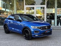 Volkswagen T-Roc - 1.5 TSI 150pk 7-DSG Sport Business R Trekhaak-Dode hoek-Navi-Camera-Two Tone Rijklaarprijs