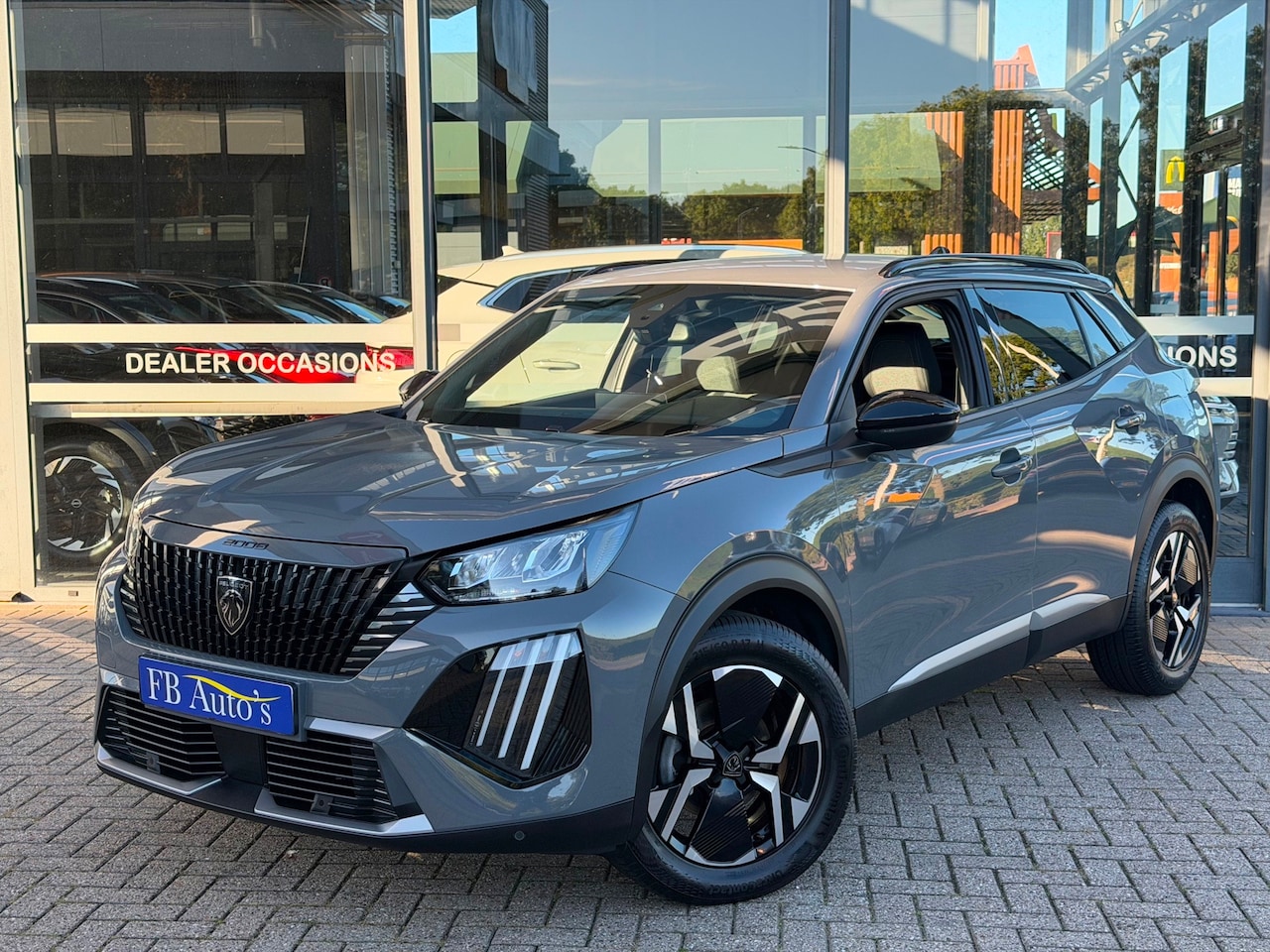 Peugeot 2008 - 1.2 PureTech 130 Allure Airco Carplay Lmv Cruise - AutoWereld.nl