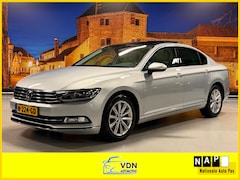 Volkswagen Passat - 1.4 TSI ACT Highline Aut Panodak Leer Carplay