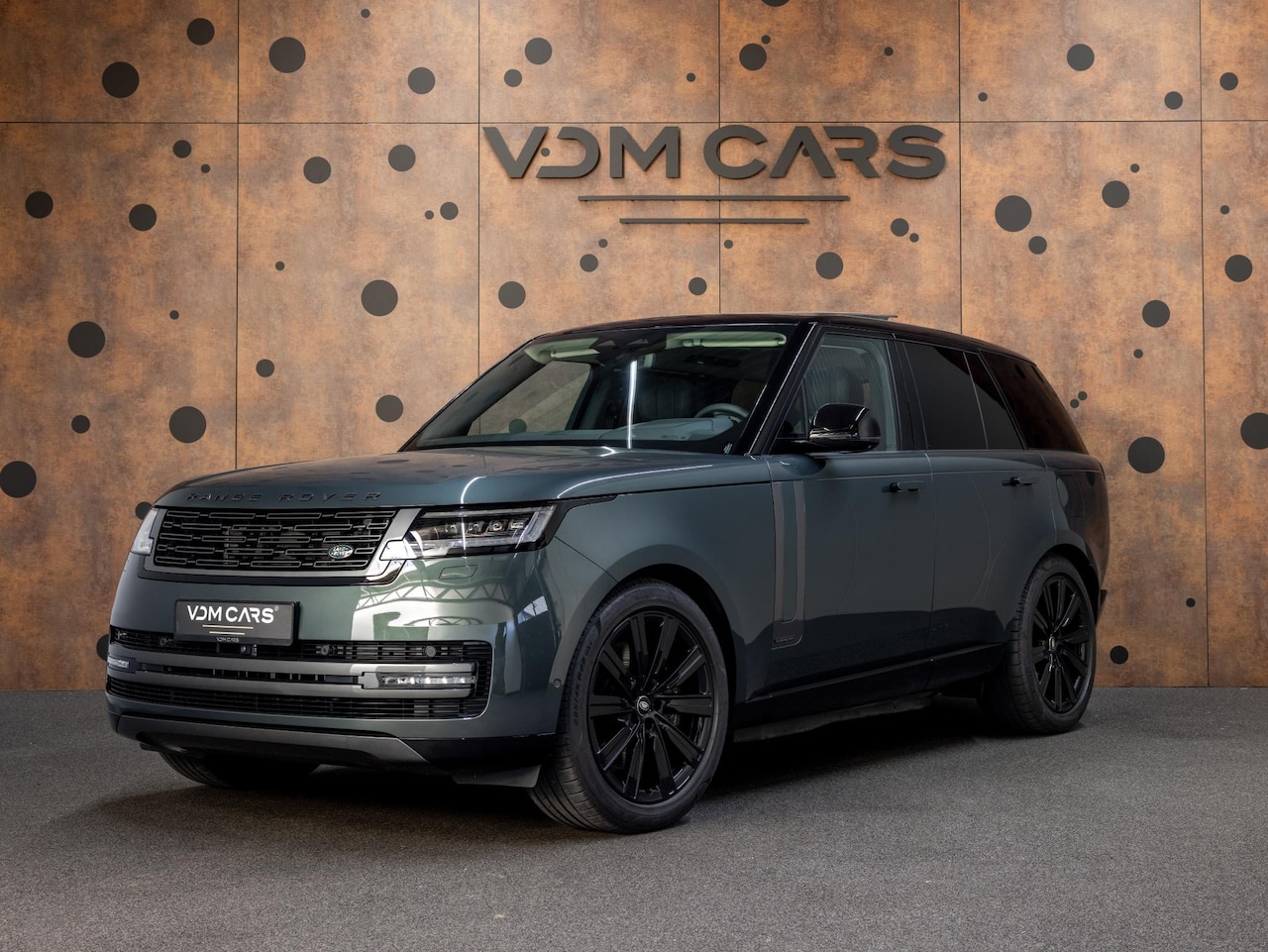 Land Rover Range Rover - 3.0 P550e Autobiography PHEV | Trekhaak | Koelbox | Massage | Achterasbest. | ACC | Signat - AutoWereld.nl