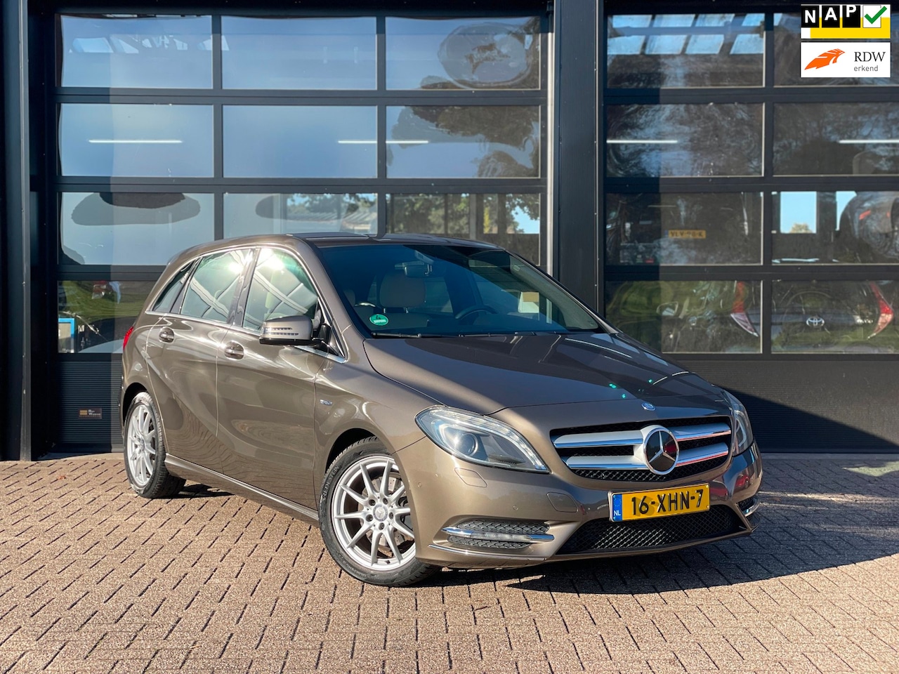 Mercedes-Benz B-klasse - 180 Ambition 180 Ambition - AutoWereld.nl