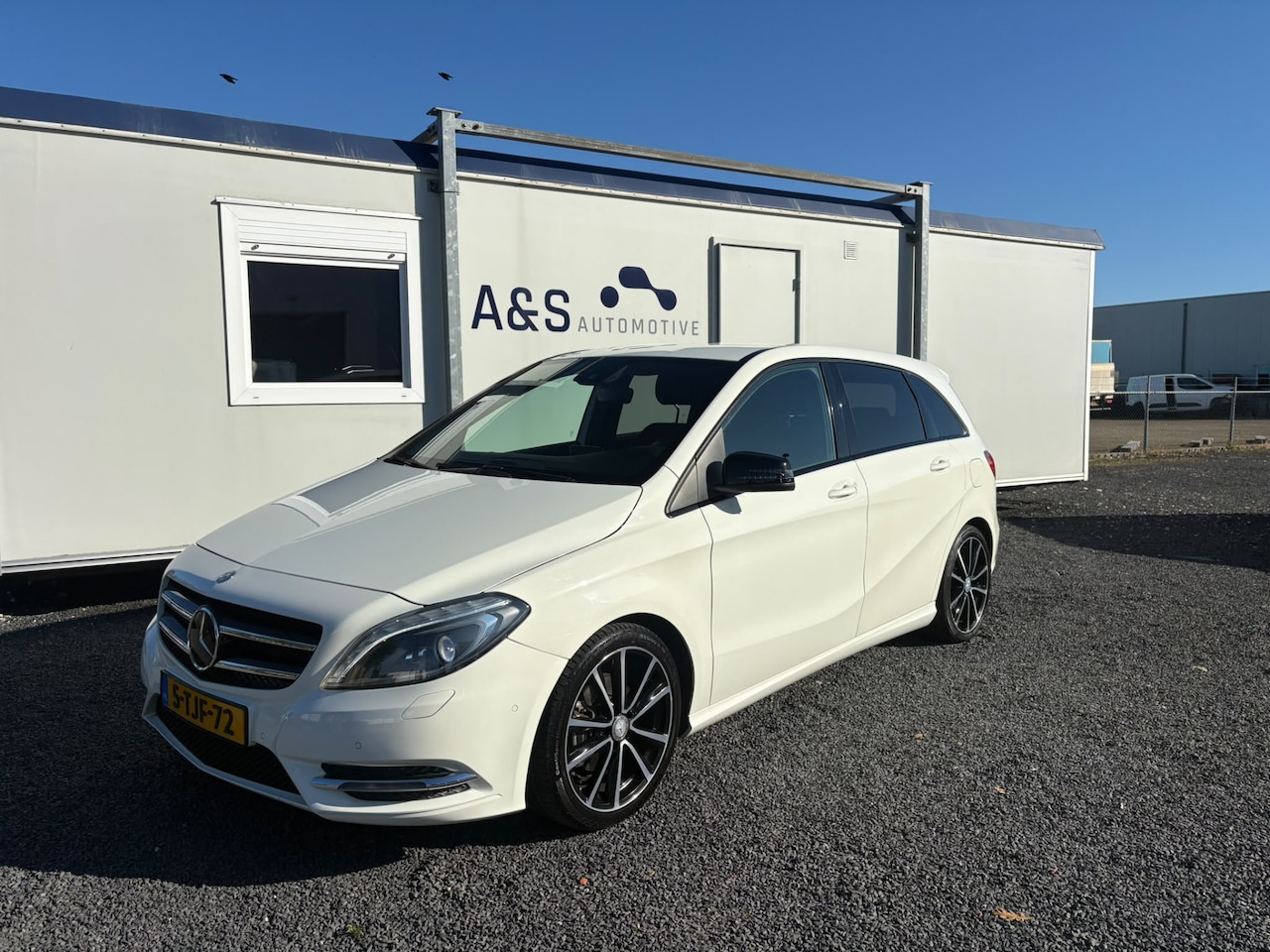 Mercedes-Benz B-klasse - 180 Ambition | Automaat | Cruise | Airco | Night pakket - AutoWereld.nl