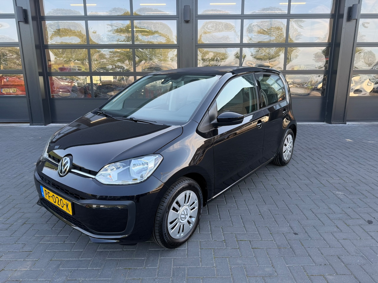 Volkswagen Up! - 1.0 1.0 - AutoWereld.nl