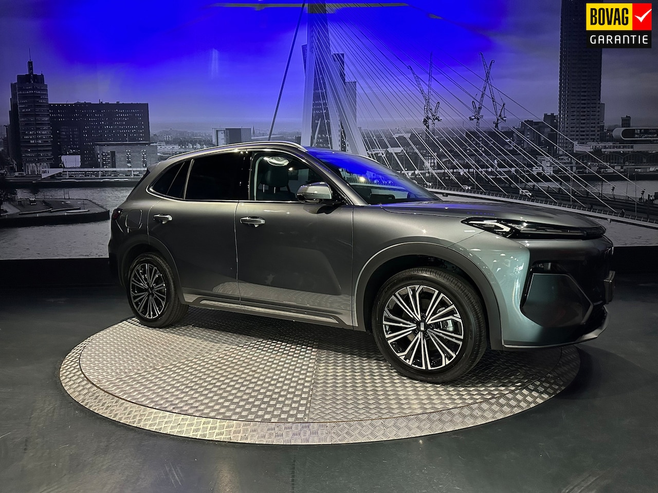 Geely Starray EM-i - 1.5 Max+ *Pano*360camera*Leer* - AutoWereld.nl