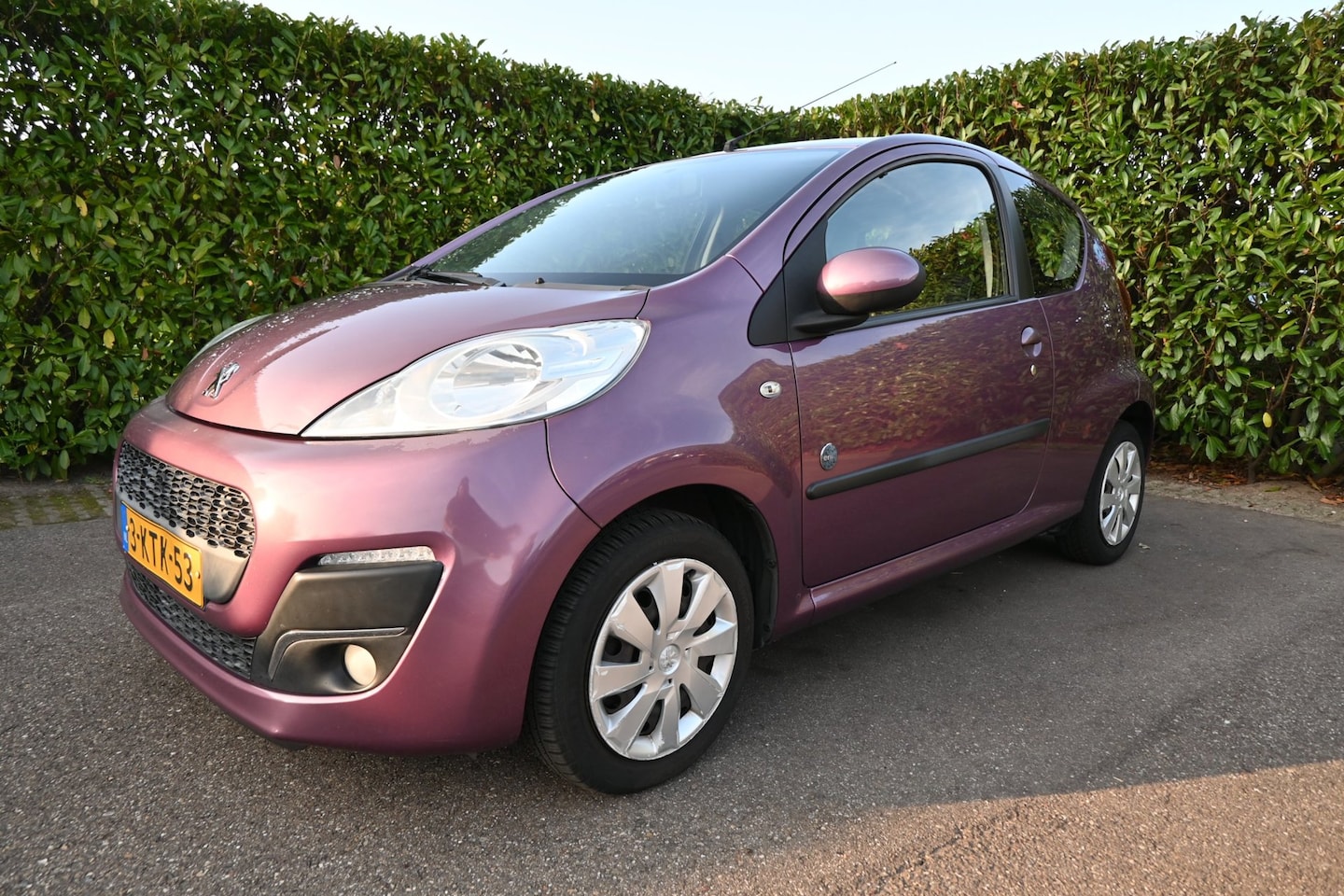 Peugeot 107 - 1.0 Envy. Origineel Nederlandse auto met NAP. - AutoWereld.nl