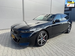 BMW 5-serie Touring - 530e NL AUTO FABRIEKS GARANTIE