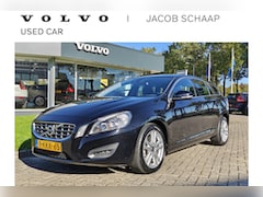 Volvo V60 - T3 150PK Automaat Momentum Trekhaak | Camera | PDC | All seasons