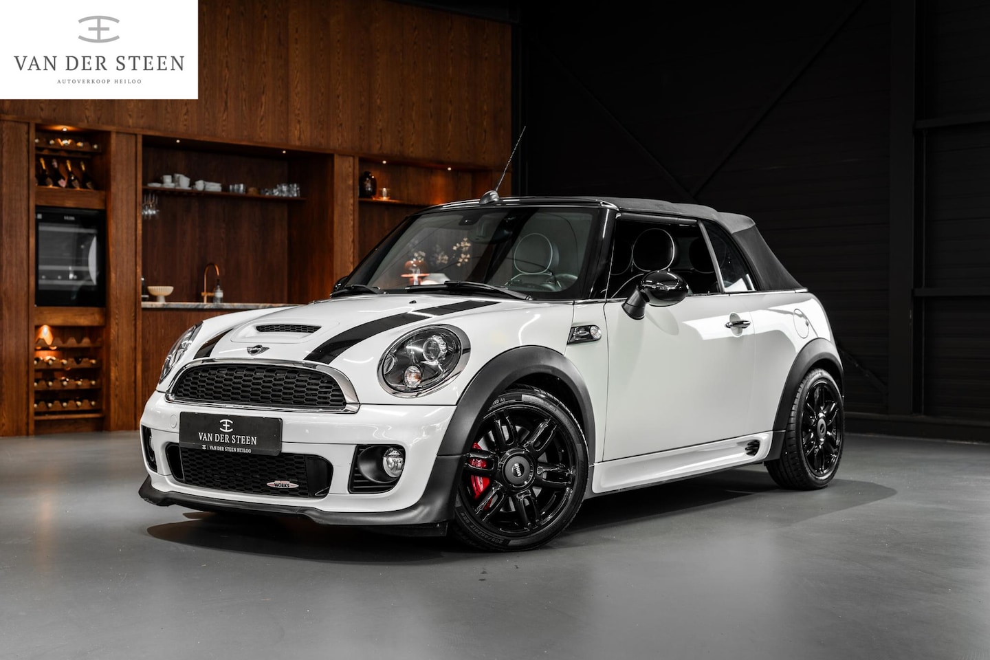 MINI Cabrio - 1.6 John Cooper Works Pepper | Alcantara | H/K | Stoelverwarming | Leder - AutoWereld.nl