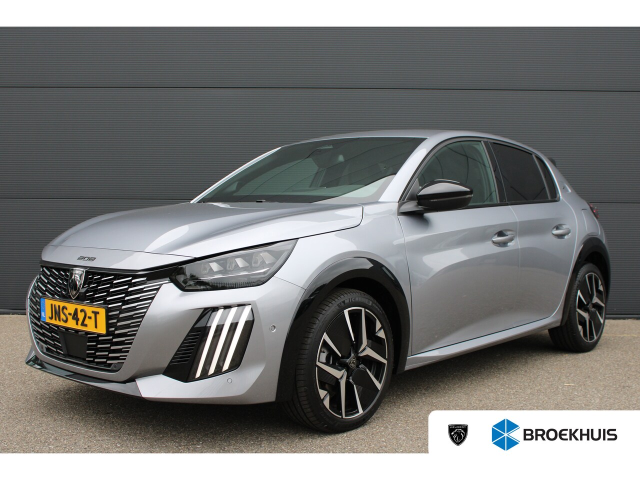 Peugeot 208 - 1.2 Hybrid GT | Automaat | NL auto | 360 camera | Keyless | Navigatie | Apple carplay & A - AutoWereld.nl