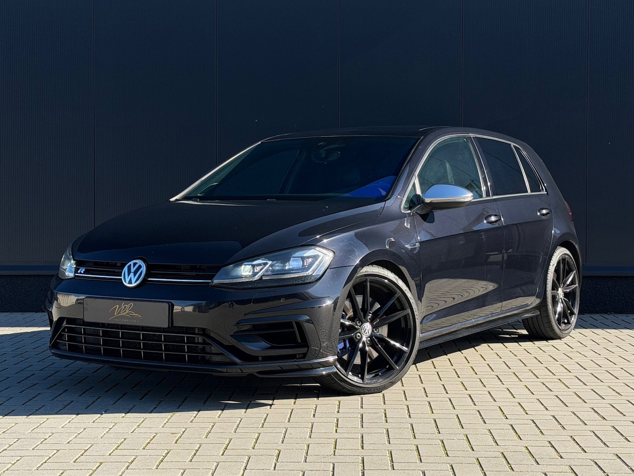 Volkswagen Golf - 2.0 TSI 4Motion R Pano|Leder|Dynaudio|Carplay|Race modus|Elek. stoel|Stoelverwarming - AutoWereld.nl
