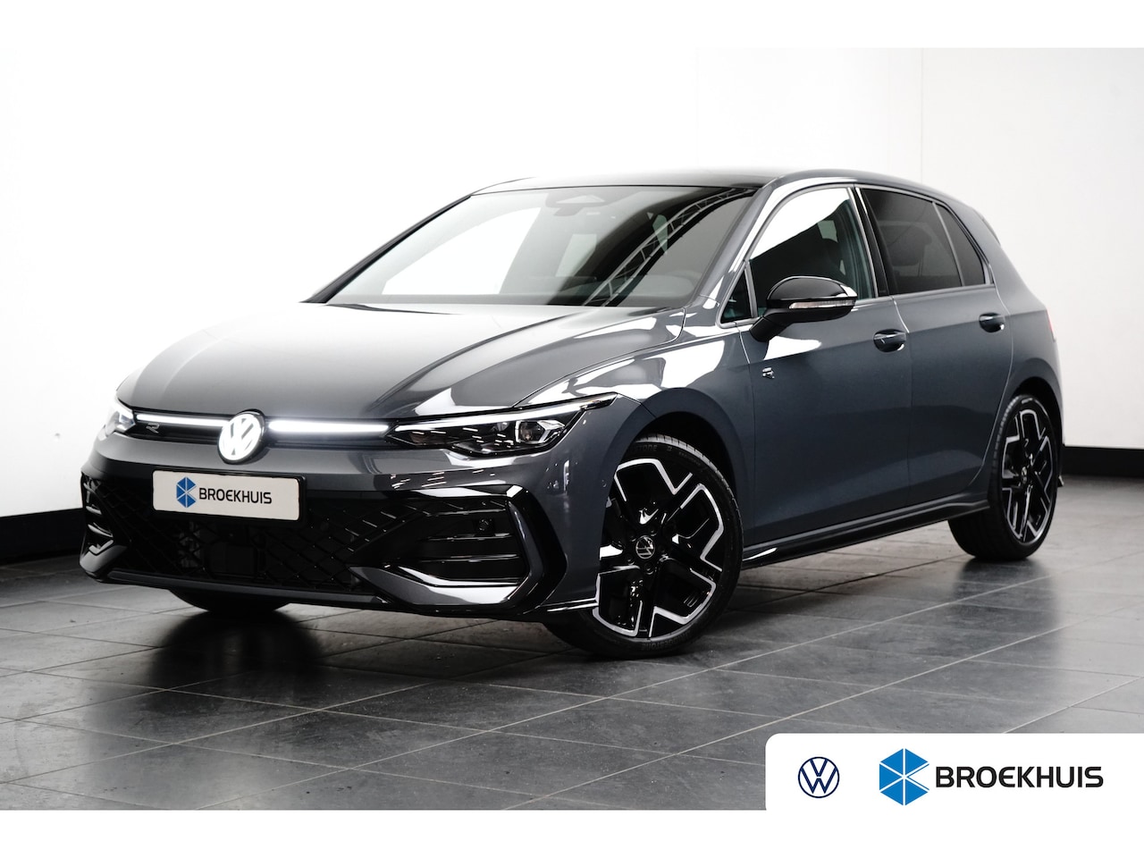 Volkswagen Golf - 1.5 eTSI 150 pk R-Line | Panoramadak | 360 Camera | Matrix LED | - AutoWereld.nl