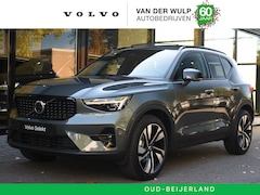 Volvo XC40 - B4 197pk Plus Dark | Lounge | Lighting | Trekhaak | Schuifdak