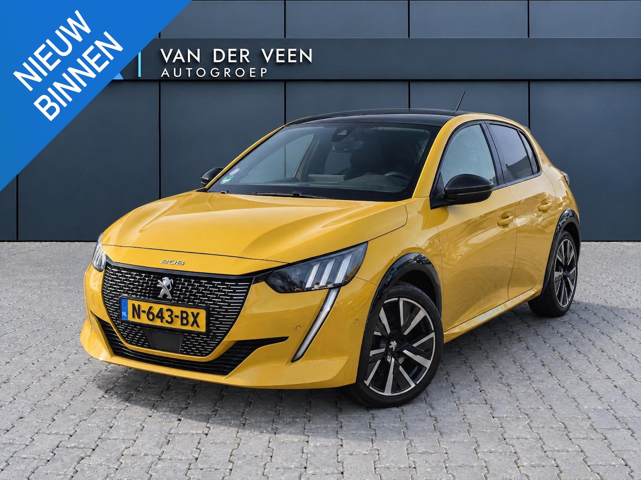 Peugeot 208 - 1.2 PureTech GT Stoelverwarming | panoramadak | Cruise | Achteruitrijcamera | Parkeersenso - AutoWereld.nl