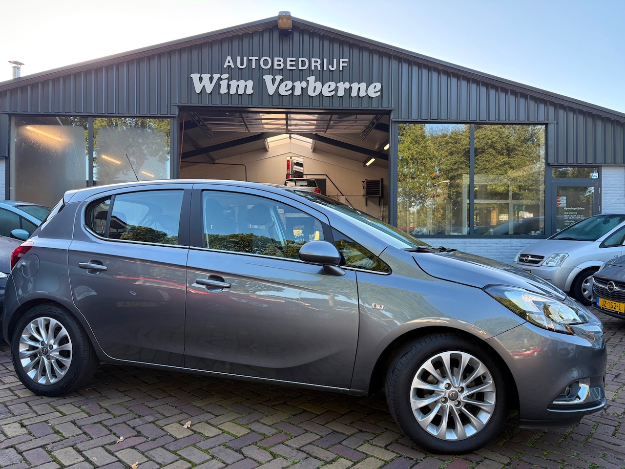 Opel Corsa - 1.4 Innovation Automaat/Navigatie - AutoWereld.nl