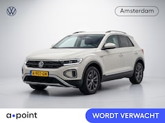 Volkswagen T-Roc - 1.0 TSI Life 110 pk | Navigatie via App | Parkeersensoren (Park assist) | Adaptieve cruise