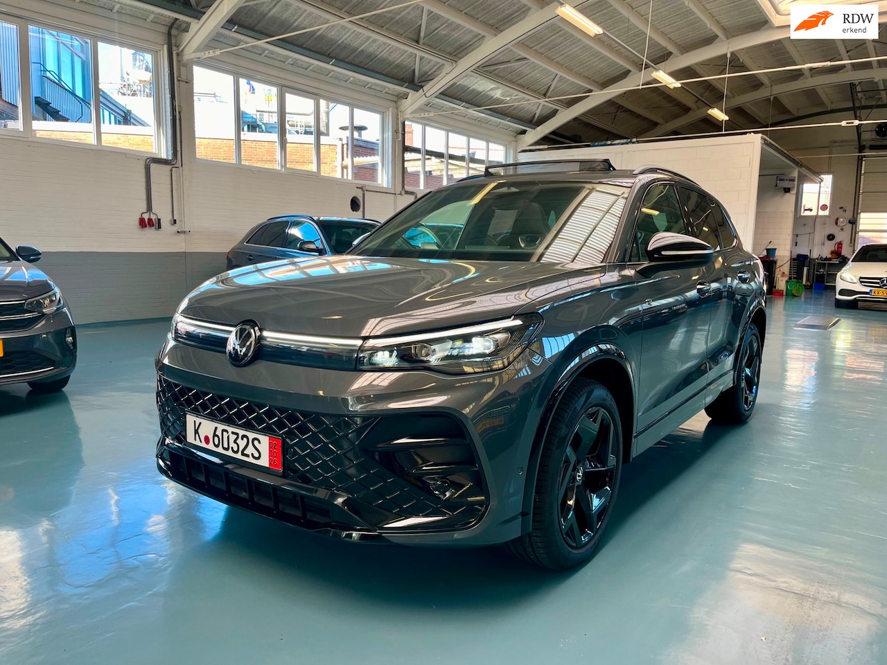 Volkswagen Tiguan - 2.0 TDI 4Motion R-line - AutoWereld.nl