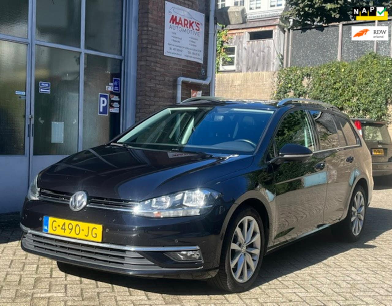 Volkswagen Golf Variant - 1.0 TSI Highline Automaat - AutoWereld.nl