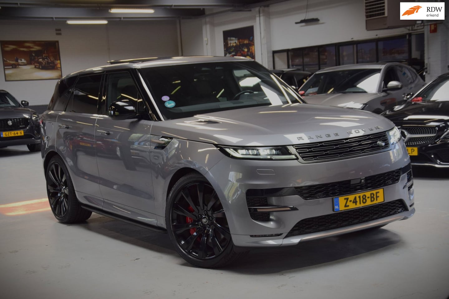 Land Rover Range Rover Sport - 3.0 P440e Dynamic SE Navi|Panoramadak|Org.NL|BTW|23 Inch|Dealer onderhouden - AutoWereld.nl